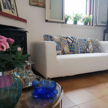 La Rondine Villa